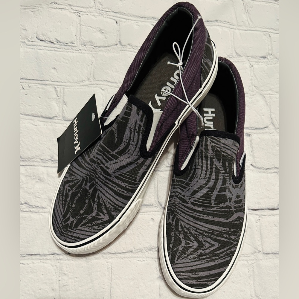 NWT Hurley Multi-Tone Gray Slip On Shoes (Boys 5)